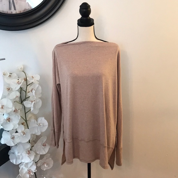 ‼️CLEARANCE‼️ Loose Fit Tunic Top - Picture 5 of 7